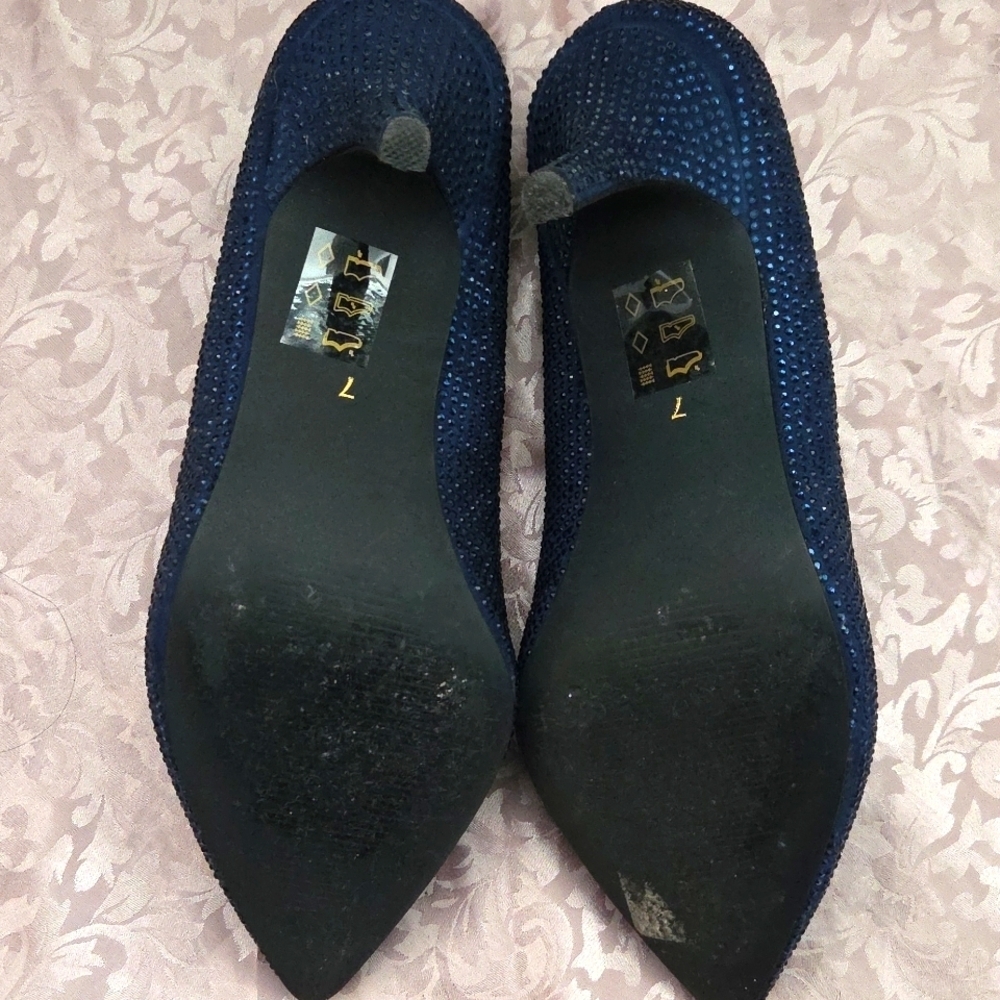 Le Chateau Rinestone Emblished  Heel Pump Classic Deep Navy Blue Sz 7US Shoe - Picture 7 of 10